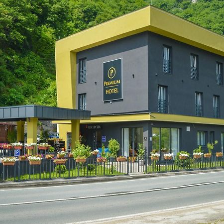 Hotel Premium 야이체 외부 사진